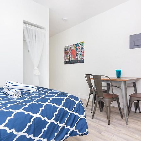 Ocean Drive Deco Apt W/2 Queen Beds, Steps 2 Beach ไมอามีบีช ภายนอก รูปภาพ