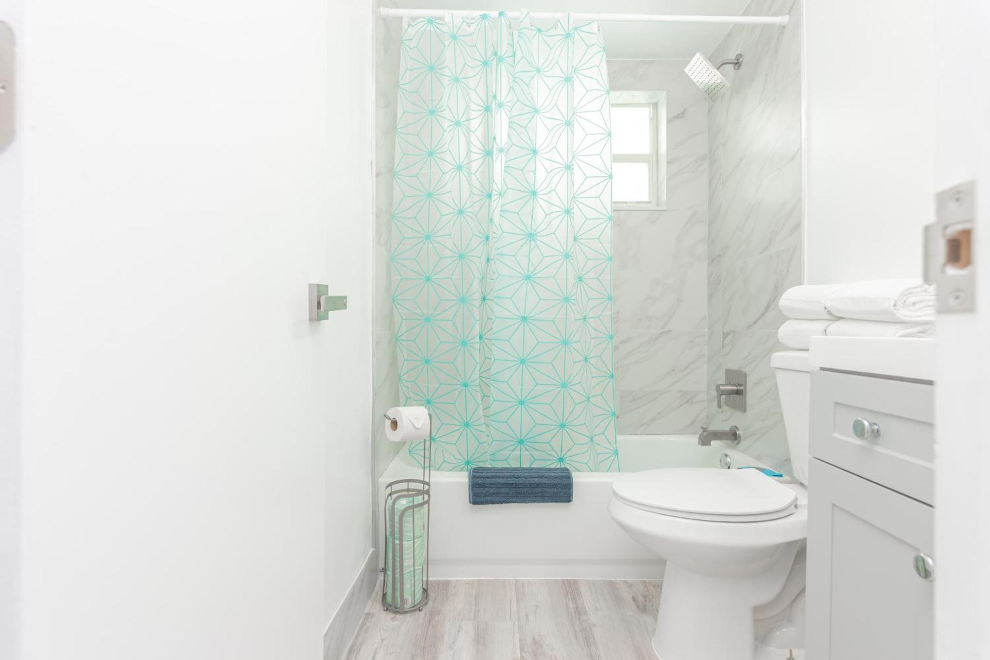 Ocean Drive Deco Apt W/2 Queen Beds, Steps 2 Beach ไมอามีบีช ภายนอก รูปภาพ