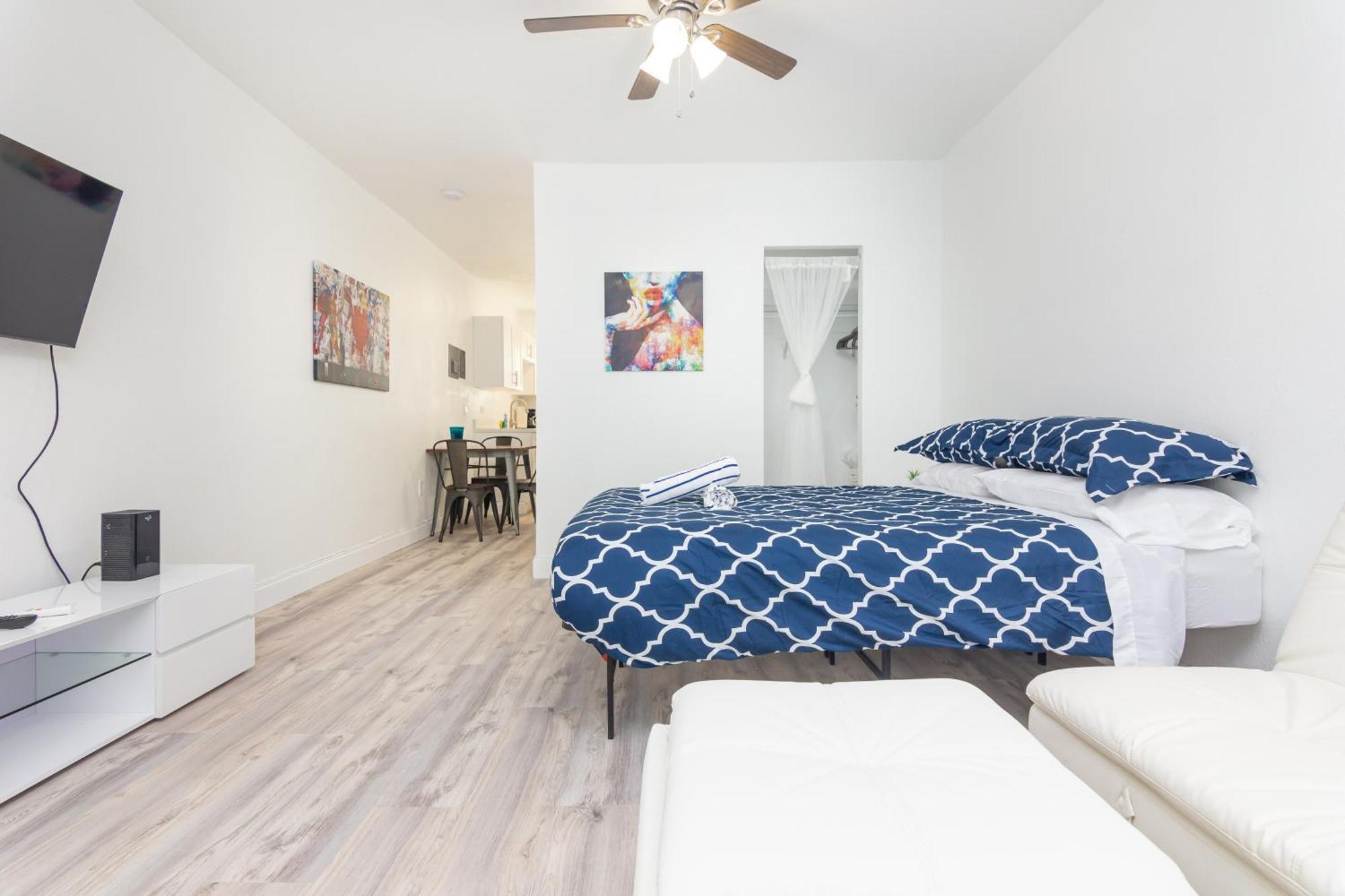 Ocean Drive Deco Apt W/2 Queen Beds, Steps 2 Beach ไมอามีบีช ภายนอก รูปภาพ