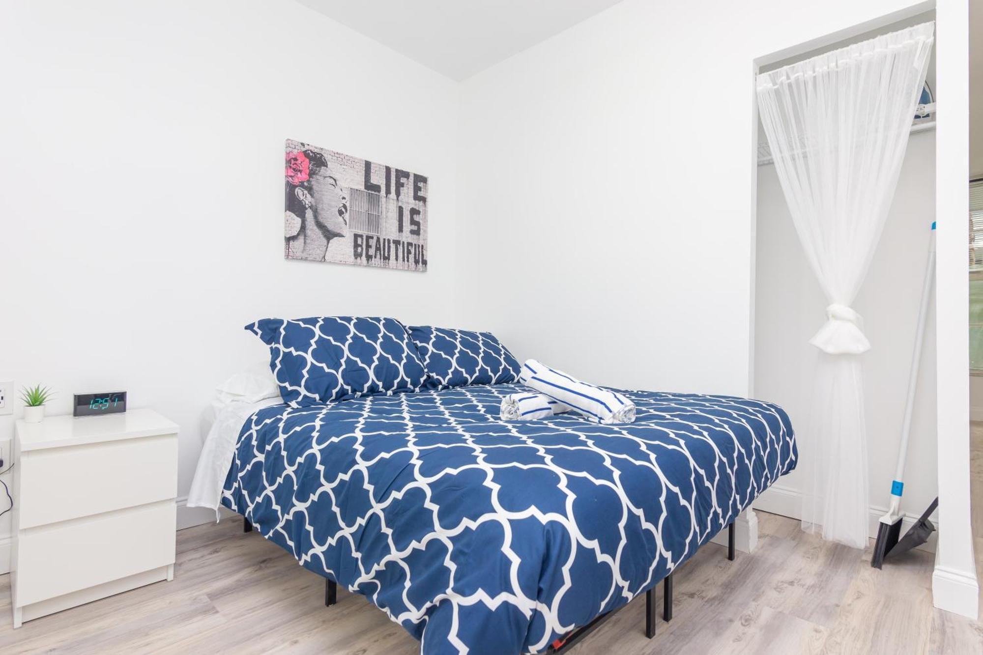 Ocean Drive Deco Apt W/2 Queen Beds, Steps 2 Beach ไมอามีบีช ภายนอก รูปภาพ
