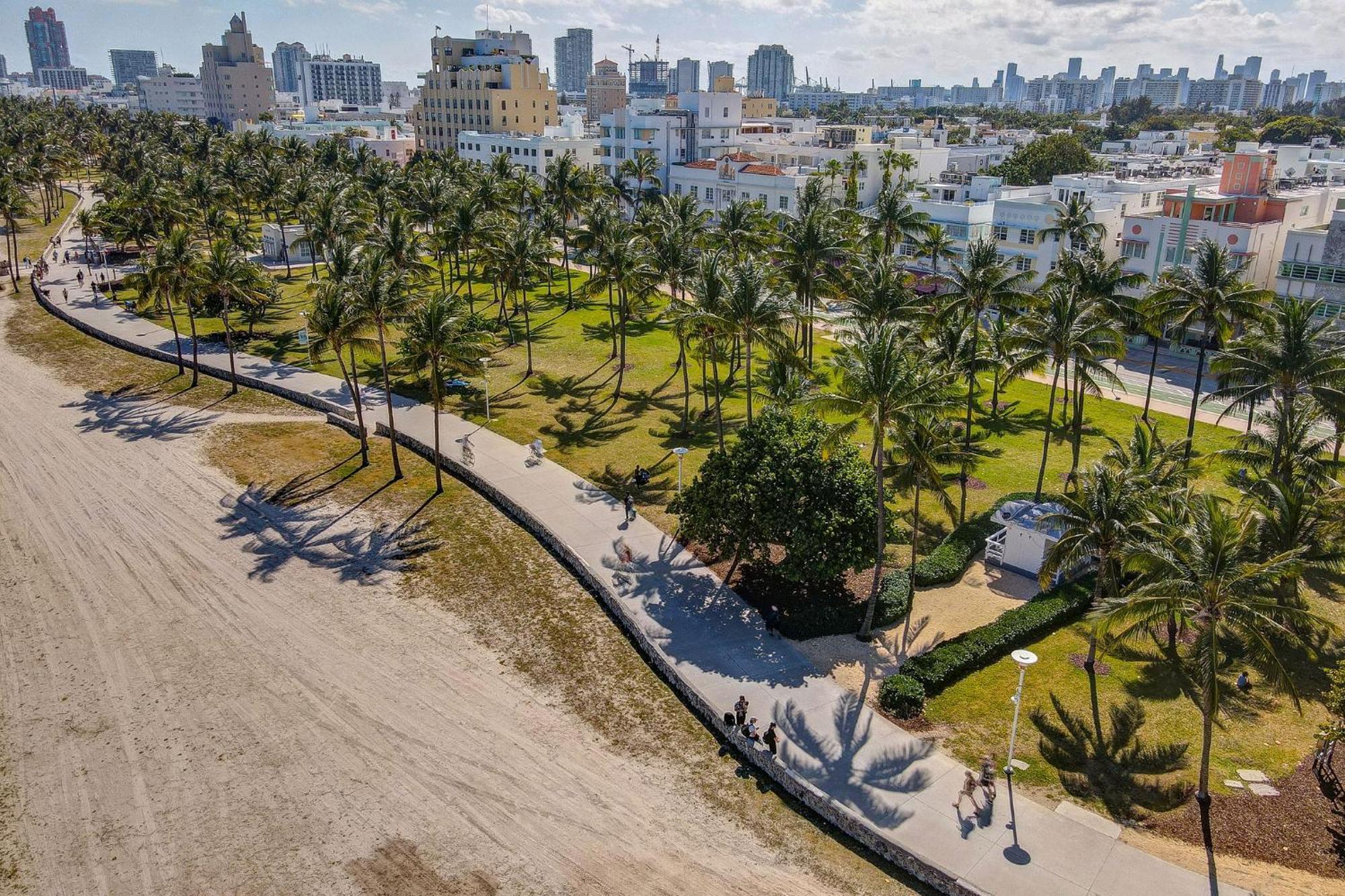 Ocean Drive Deco Apt W/2 Queen Beds, Steps 2 Beach ไมอามีบีช ภายนอก รูปภาพ