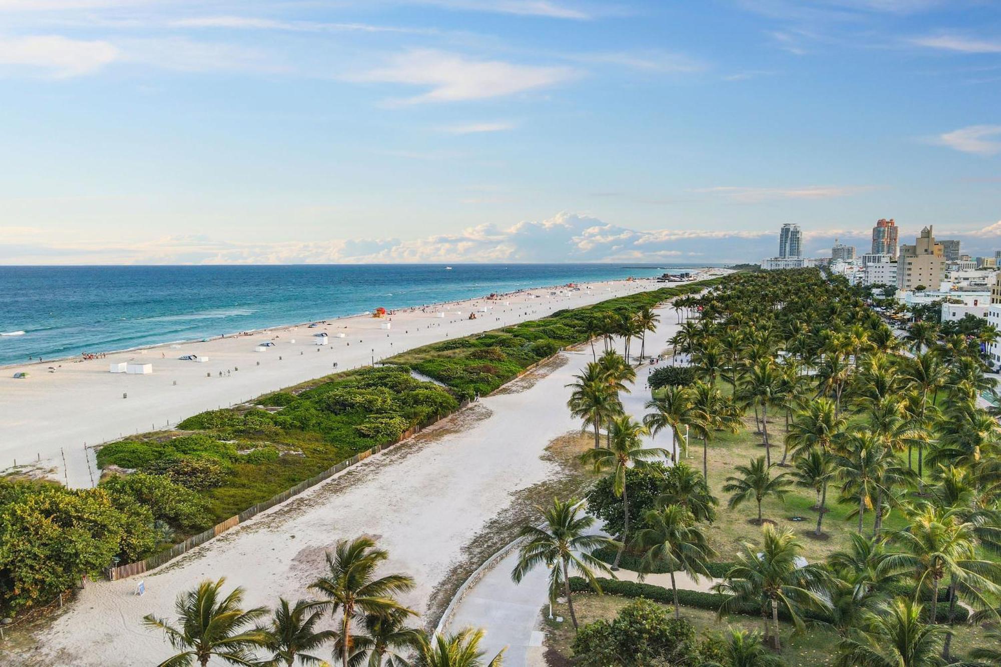 Ocean Drive Deco Apt W/2 Queen Beds, Steps 2 Beach ไมอามีบีช ภายนอก รูปภาพ