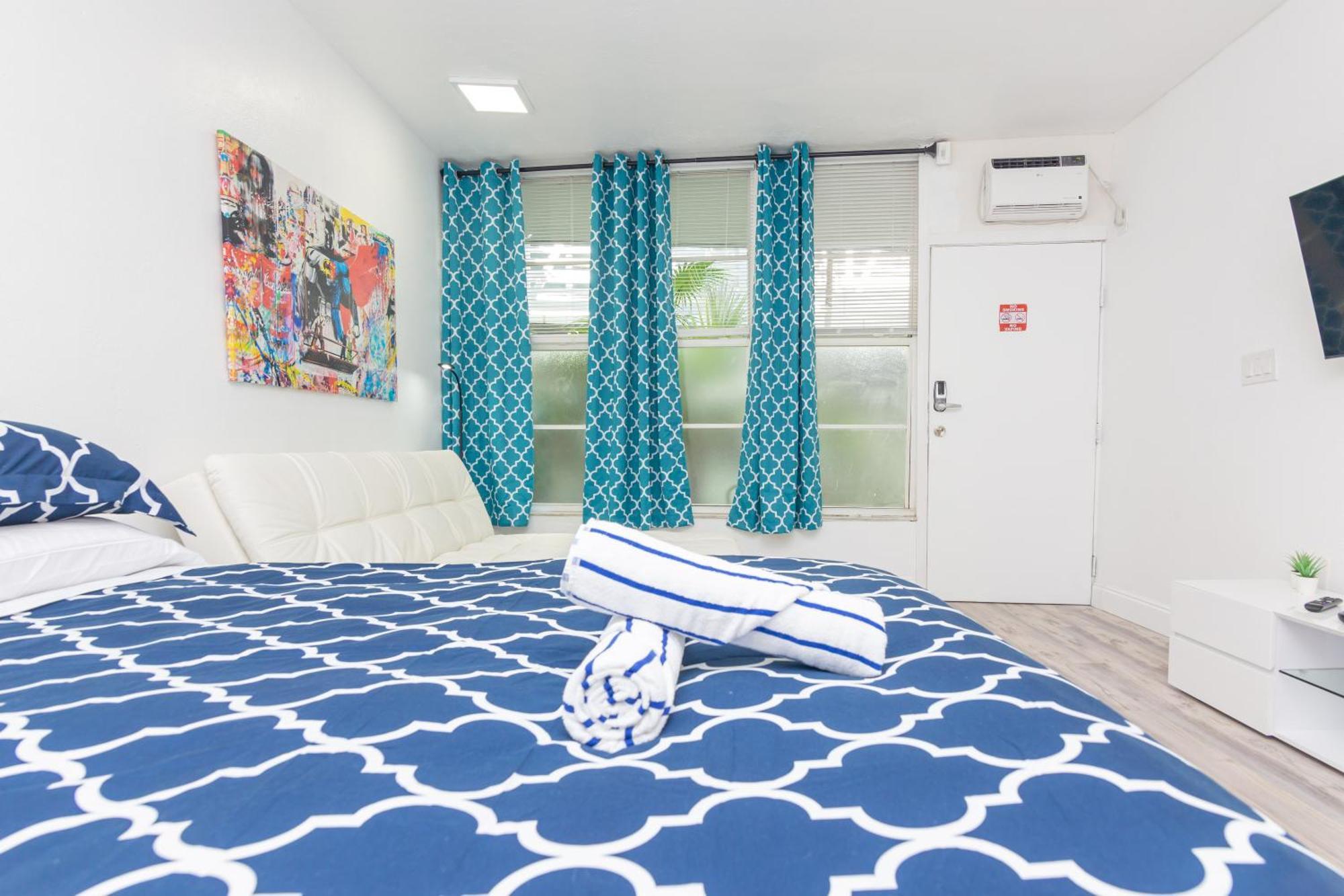Ocean Drive Deco Apt W/2 Queen Beds, Steps 2 Beach ไมอามีบีช ภายนอก รูปภาพ