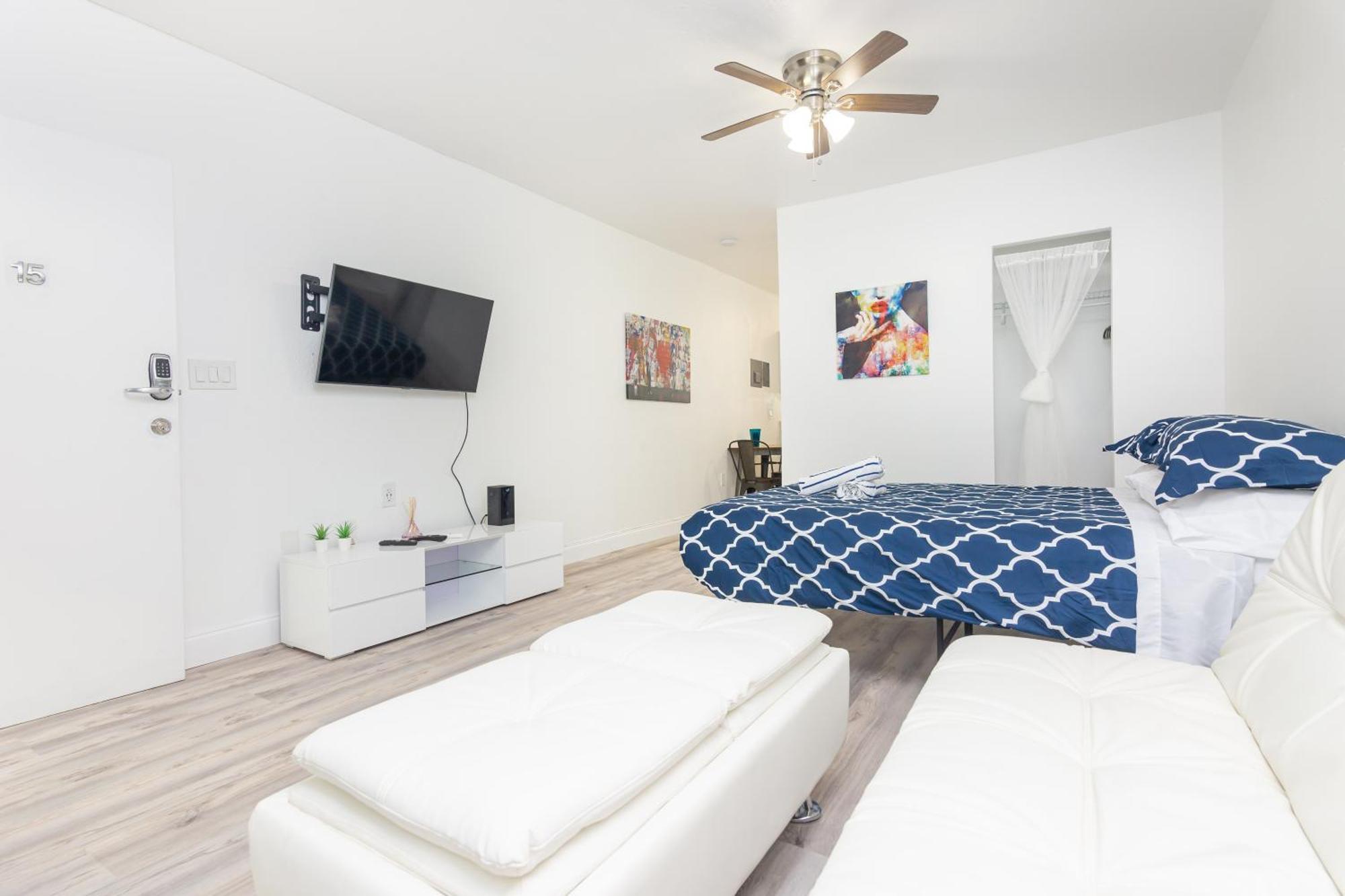 Ocean Drive Deco Apt W/2 Queen Beds, Steps 2 Beach ไมอามีบีช ภายนอก รูปภาพ