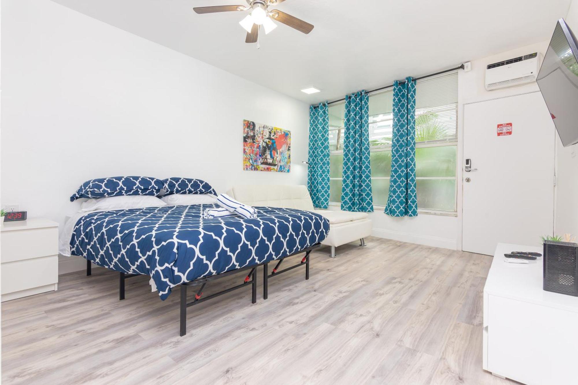 Ocean Drive Deco Apt W/2 Queen Beds, Steps 2 Beach ไมอามีบีช ภายนอก รูปภาพ