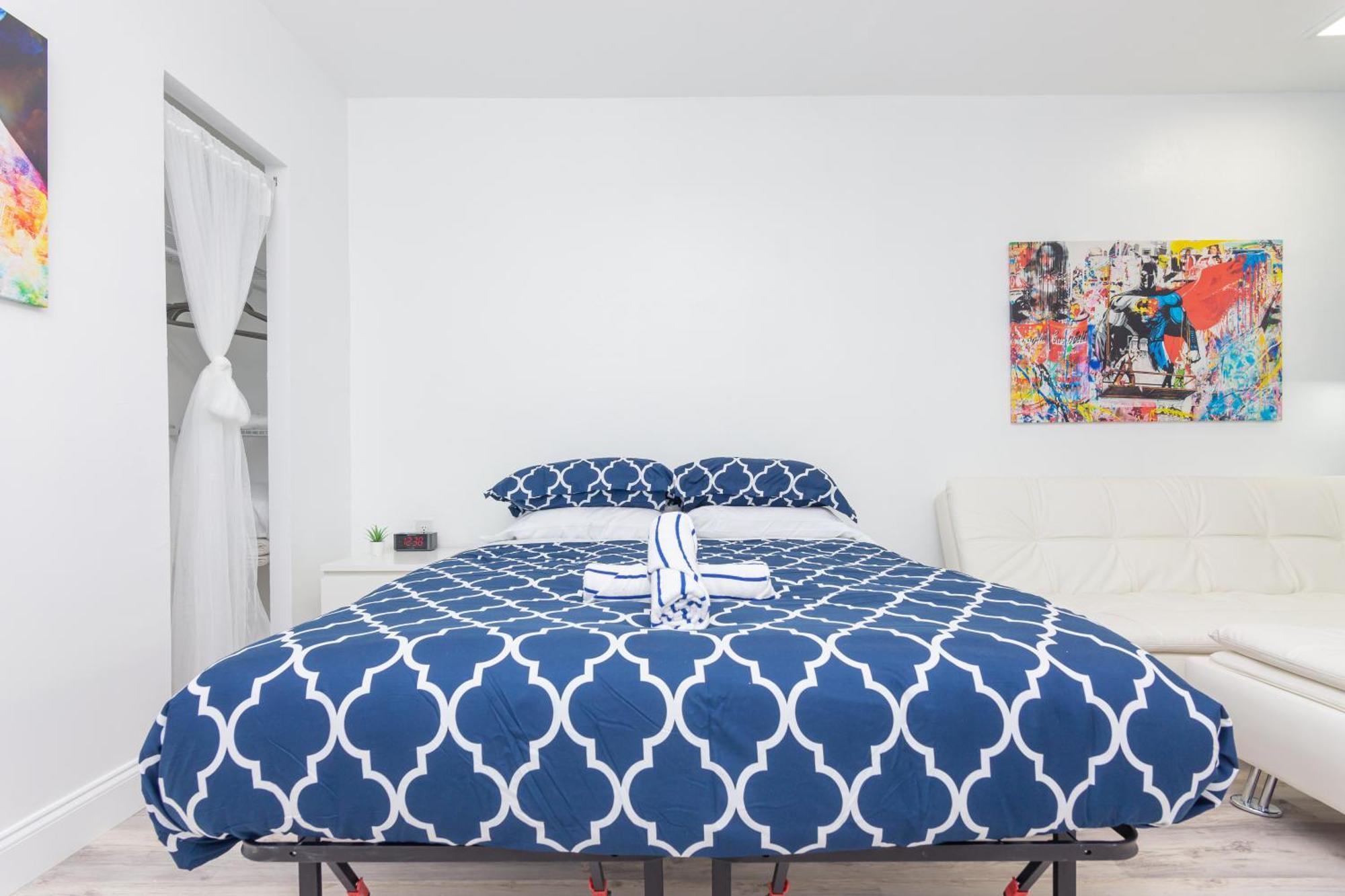 Ocean Drive Deco Apt W/2 Queen Beds, Steps 2 Beach ไมอามีบีช ภายนอก รูปภาพ